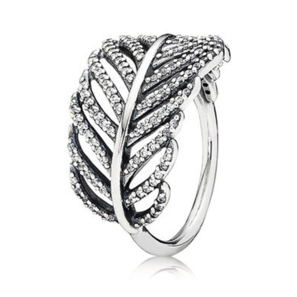 Pandora Jewelry - Pandora Leaf Ring